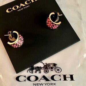 NWT COACH SIGNATURE C HUGGIE EARRINGS: PINK/GOLD C7770 MSRP $88